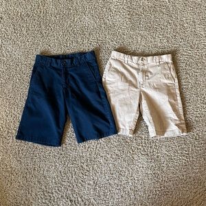 Bundle 2prs Vineyard Vines & IZOD boys 14 shorts